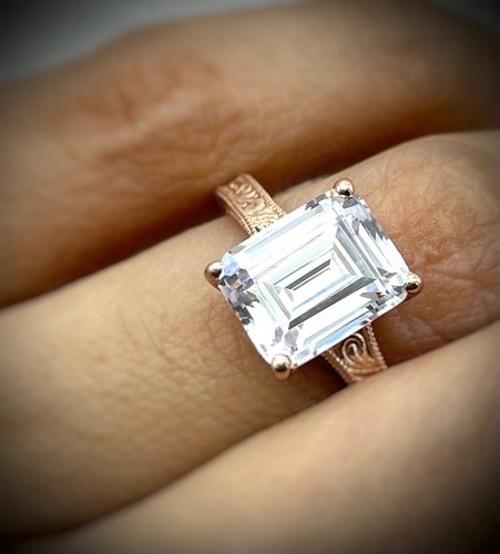 3.75 CT Corte Esmeralda Solitario Cruelty Free Moissanita Anillo 18Kt Solid Rosa - Imagen 9 de 12