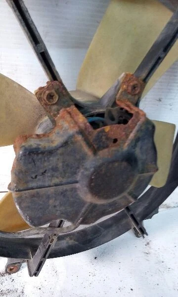 92-96 Toyota Camry conjunto de motor ventilador radiador 4 cilindros - Imagem 2 de 4