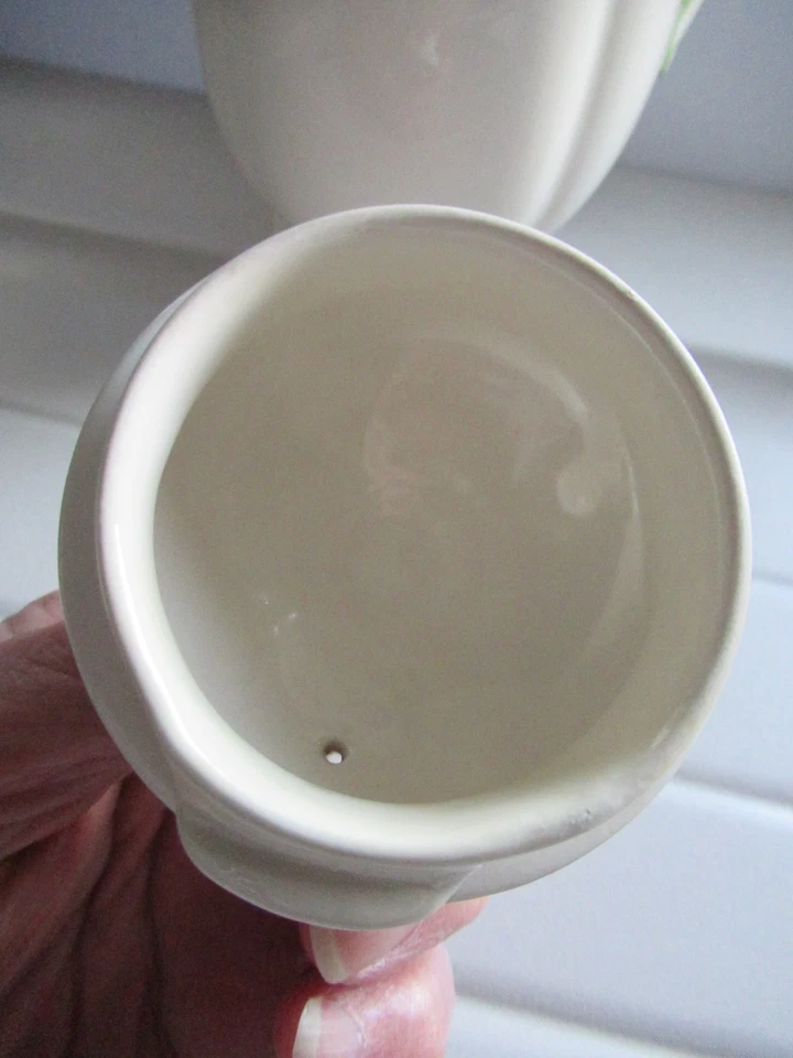 ROYAL DOULTON- RARE- 'APRIL' D6087 COFFEE POT & LIDDED WATER JUG. - Image 3 of 4