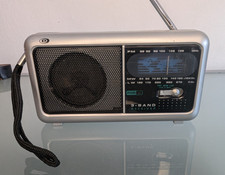 Durabrand PR2 Compact Portable 3 Waveband Radio FM/MW/LW