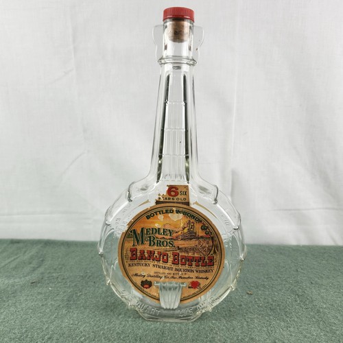 Vintage Medley Bourbon USA Banjo Bottle W/ Original Cork, Labels 1940s 4/5 Qt