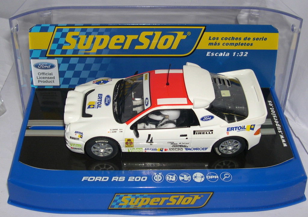 SUPERSLOT H3305 FORD RS 200 A.ZANINI-J.AUTET SCALEXTRIC UK MB SUPERSLOT H3305 FORD RS 200 A.ZANINI-J.AUTET SCALEXTRIC UK MB