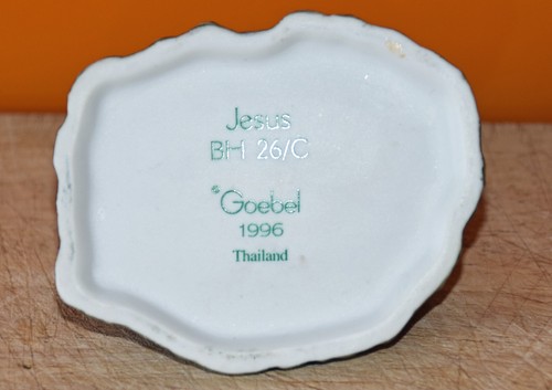 Goebel ceramic Jesus Berta Hummel ornament BH 26/C 1996 Thailand 8 cms - Picture 4 of 4