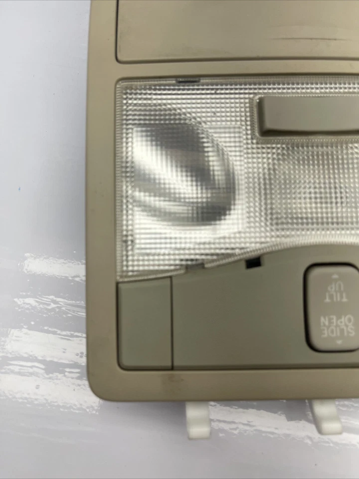2005 - 2008 TOYOTA AVALON OVERHEAD CONSOLE DOME LIGHT MOON ROOF SWITCH Tan OEM - Image 3 of 4