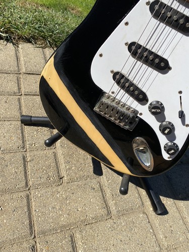 Vintage First Act ME301 Strat Style Black Electric Guitar FREE SHIPPING - Picture 5 of 14