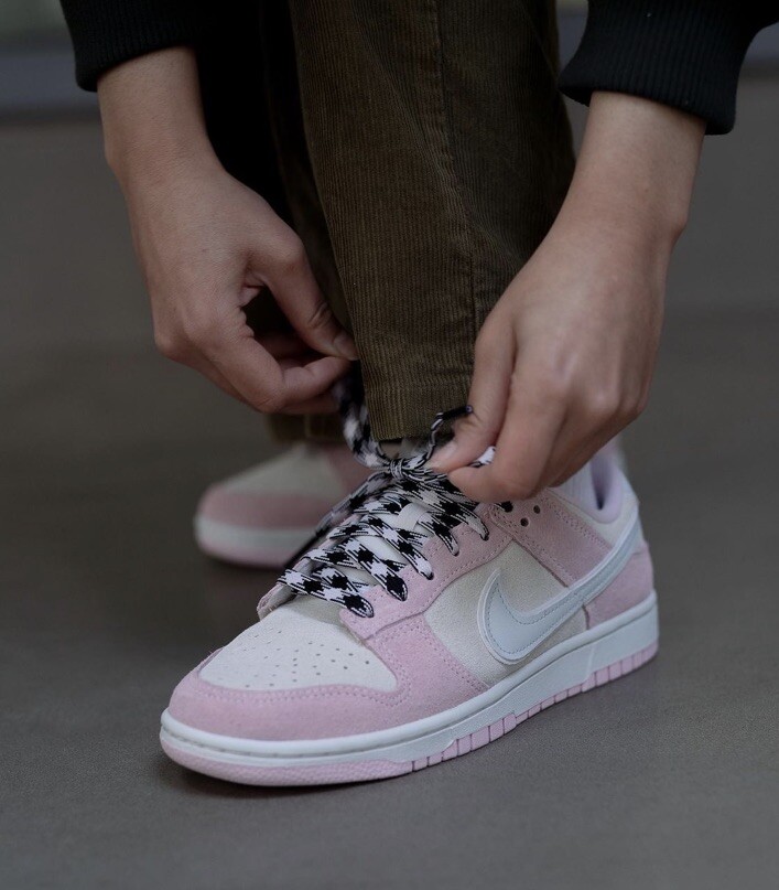 Nike Dunk Low LX Nike Dunk Low LX