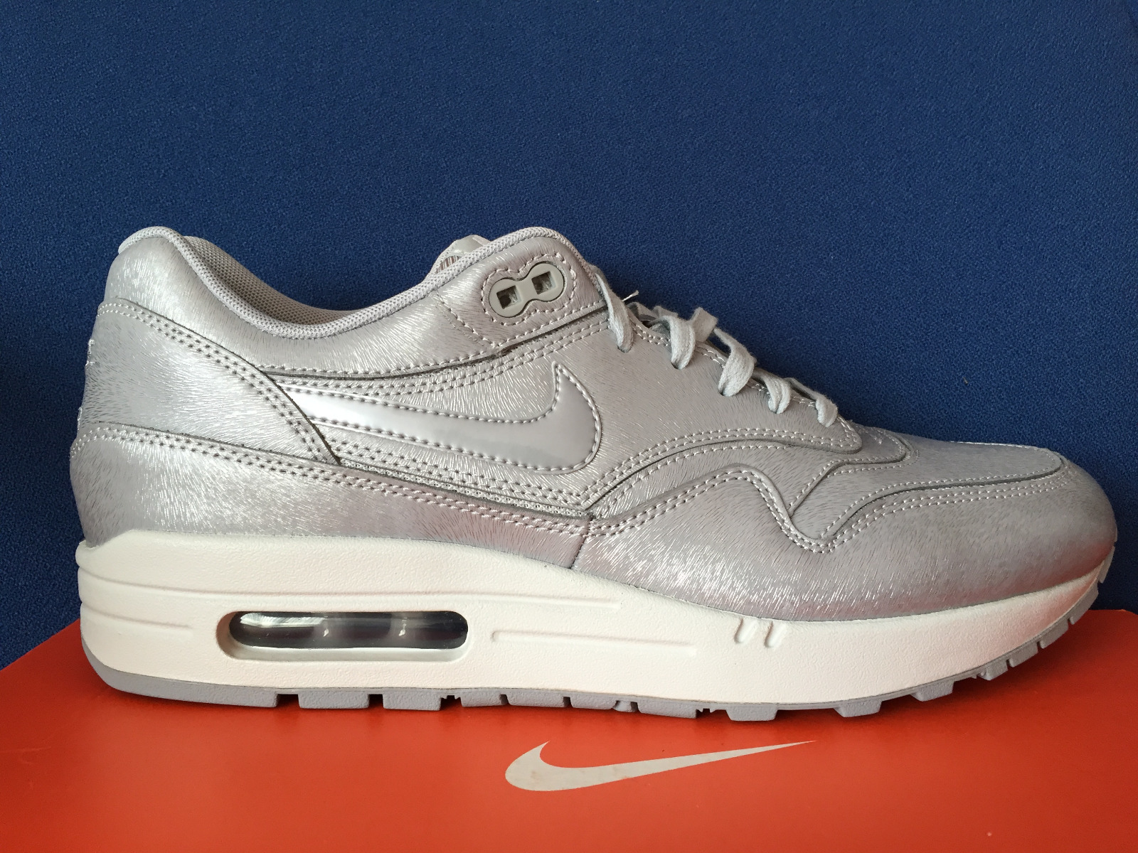 Winkelier met tijd buffet WMNS NIKE AIR MAX 1 CUT OUT PRM WOLF GREY-WHITE Metallic Silver SZ 11  644398-001 | eBay