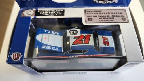 M2 Mopar Garage R36 #16-41 1971 Dodge Charger R/T HEMI w/RR - Picture 3 of 6