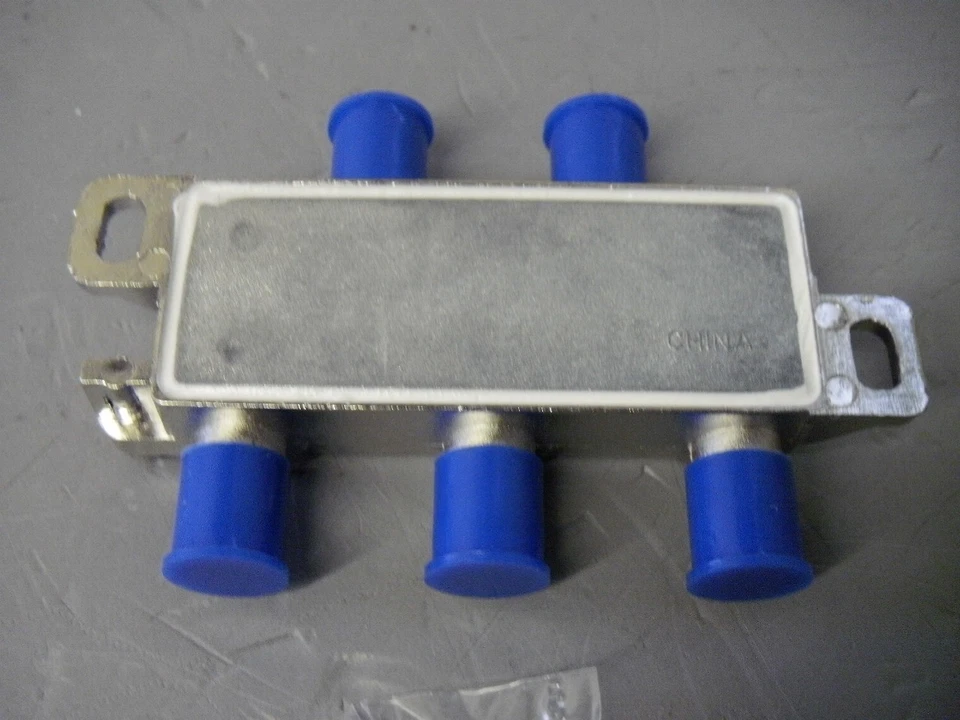 ASKA SSP-4DS 4-Way Splitter 900-2050 MHz All Ports Power Pass Diode Steered - Image 2 of 4