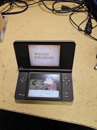 Nintendo DSi XL - (Ref 2) - Picture 3 of 24