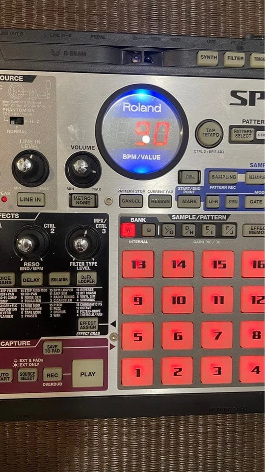 Roland SP-555 Sampler Groovebox Classic Model mit Netzteil getestet funktioniert - Bild 3 von 4
