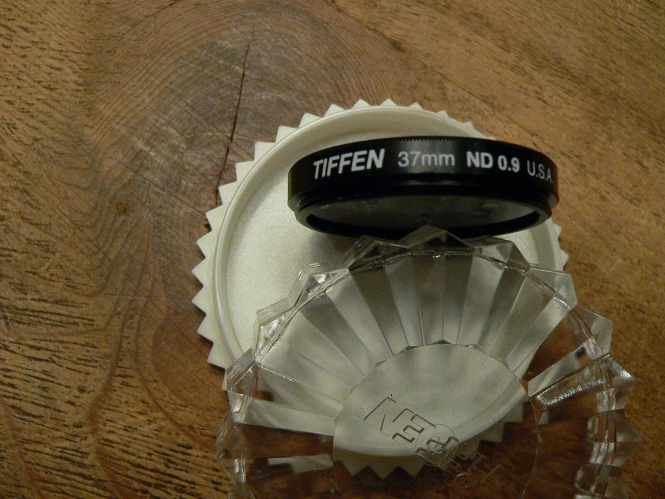 Tiffen 37mm 8x (0.9) Neutral Density Glass Filter #37ND9 - Image 4 of 4