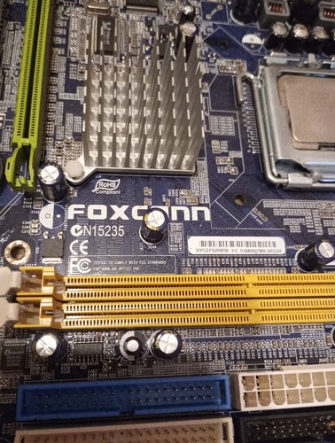 Foxconn PM48907MB - P4M9007MB Intel LGA775 Intel Celeron Processor Phoenix Bios - Photo 2/9