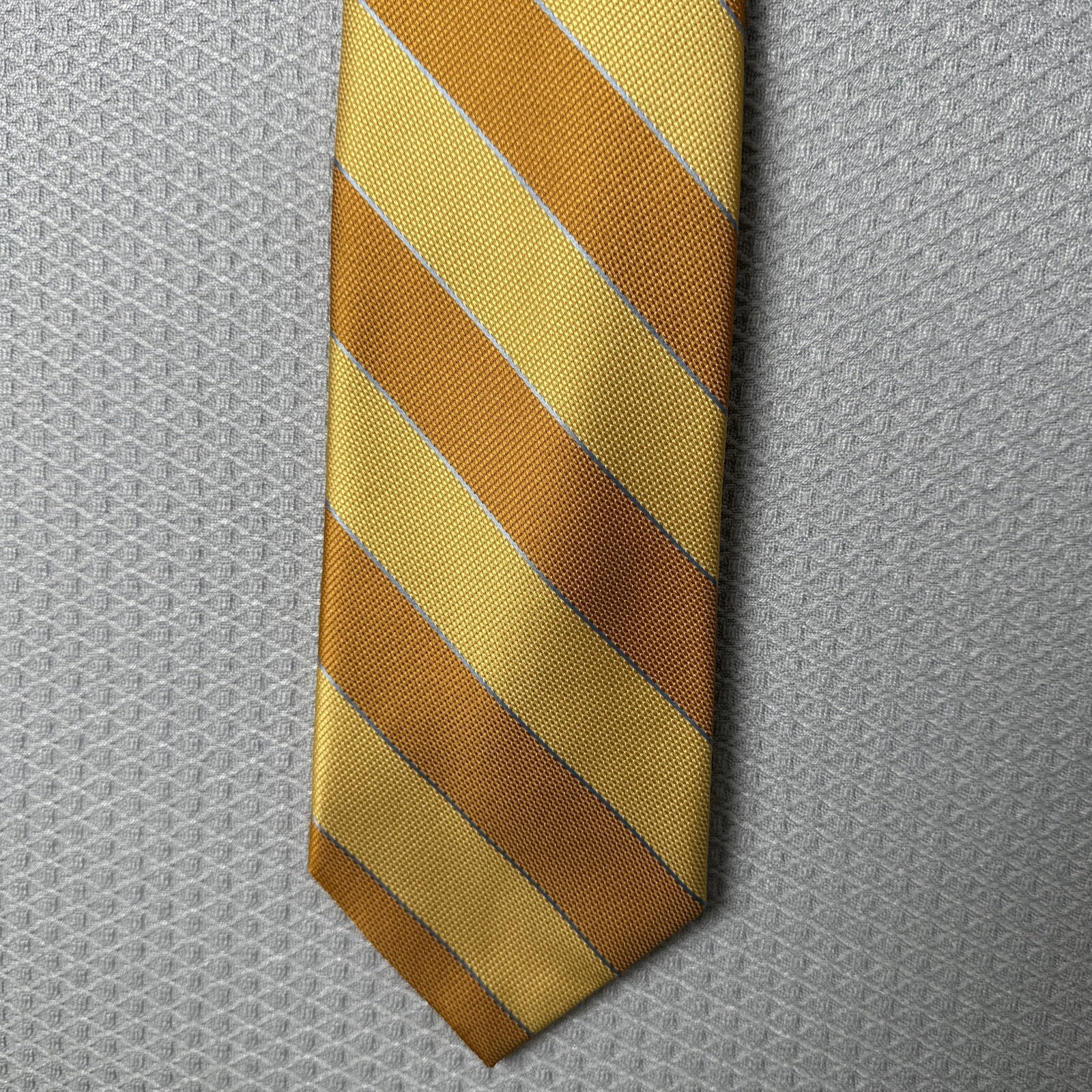 Picture 2 of 9