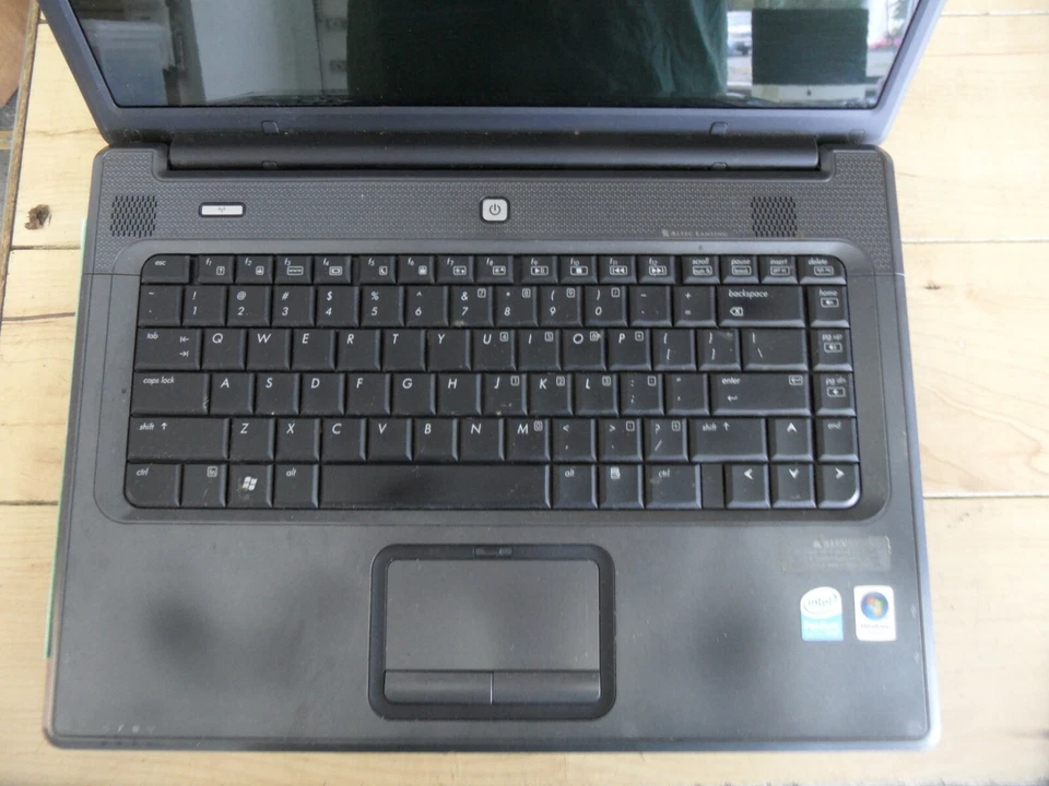 Portátil Compaq Presario C700 para piezas publicadas Bios disco duro limpiado * Foto 2 de 4
