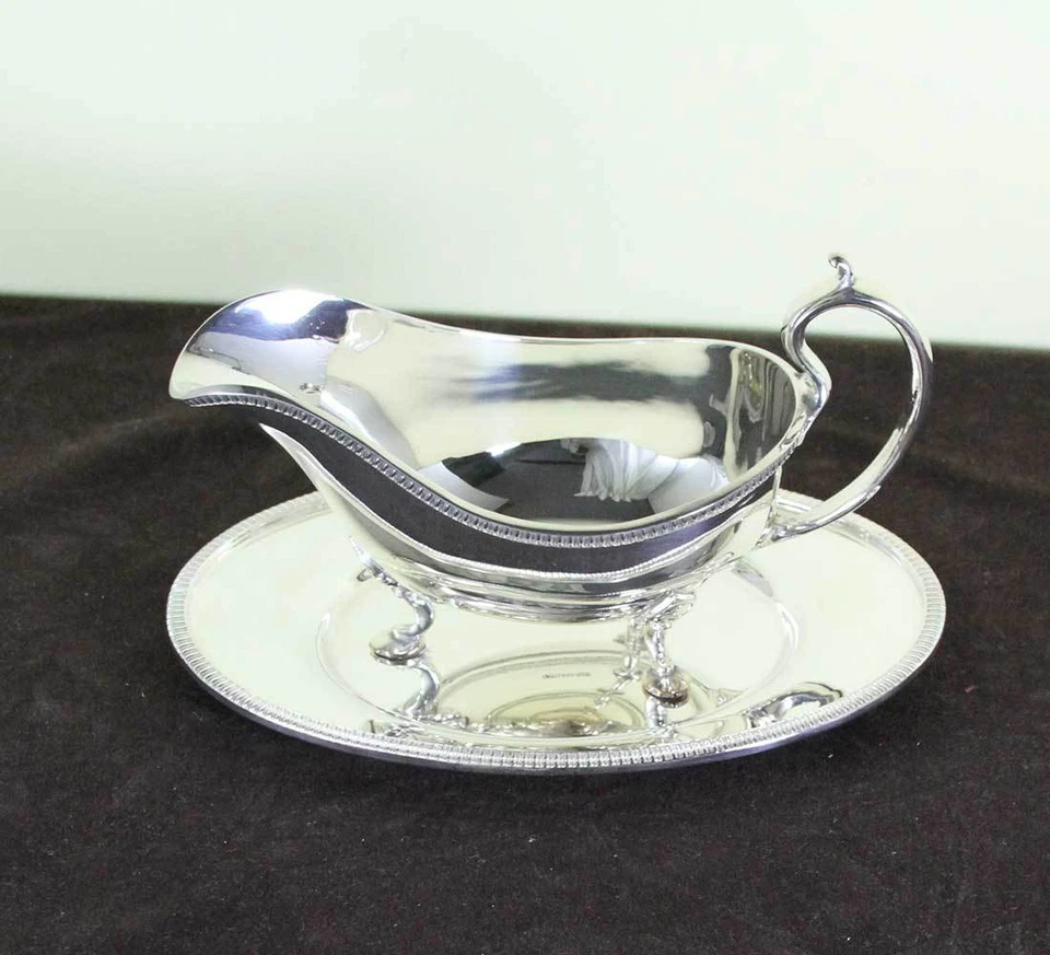 Barco de salsa/gravy de plata con Gadroon francés, borde aplicado Foto 3 de 4