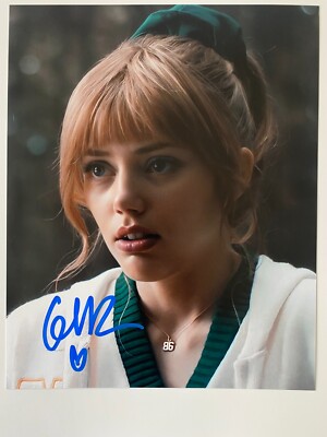 GRACE VAN DIEN In-Person signiertes Autogramm 20x25cm Stranger Things