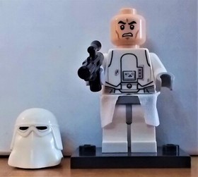 LEGO Star Wars 75054 AT-AT Snowtrooper Commander Minifigure!