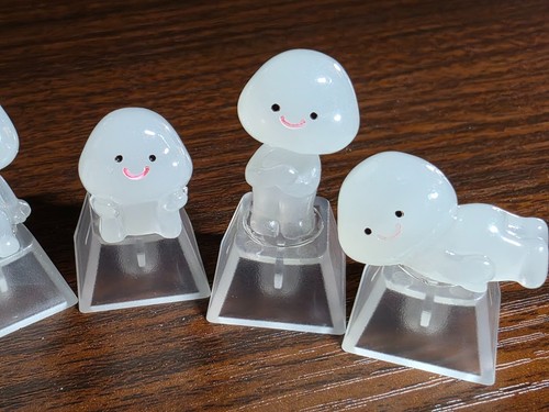 Cloud Friends Keycap Set (6pcs) – Handmade Resin | Cherry MX Artisan Keycaps - Picture 3 of 4