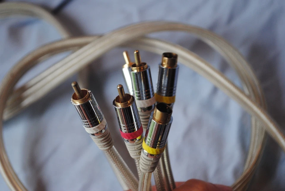 6' S-Video + RCA Stero Audio Cable Clear Gold Connection great used condition tv - Image 4 of 4