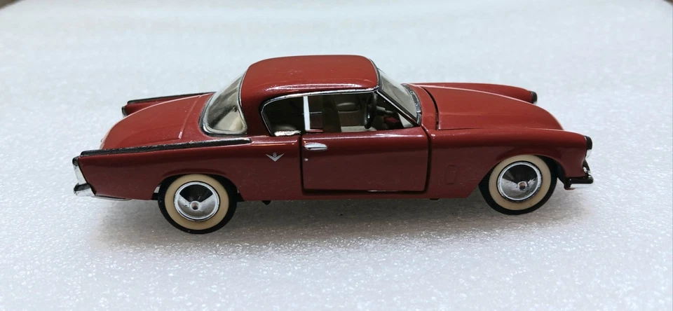 1953 Studebaker Starliner Franklin Mint Precision Models 1:43 Diecast - Image 4 of 4