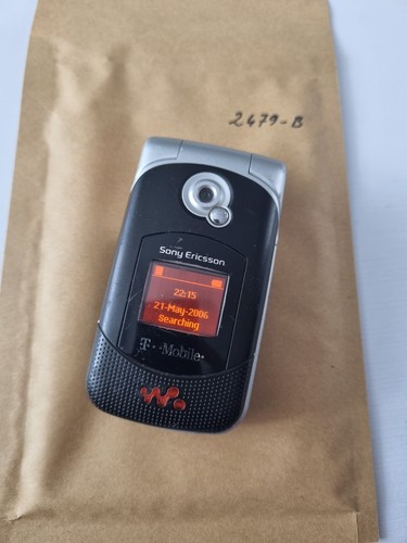 Sony Ericsson W300i - Black (Unlocked) Retro Flip Fold Mobile Phone