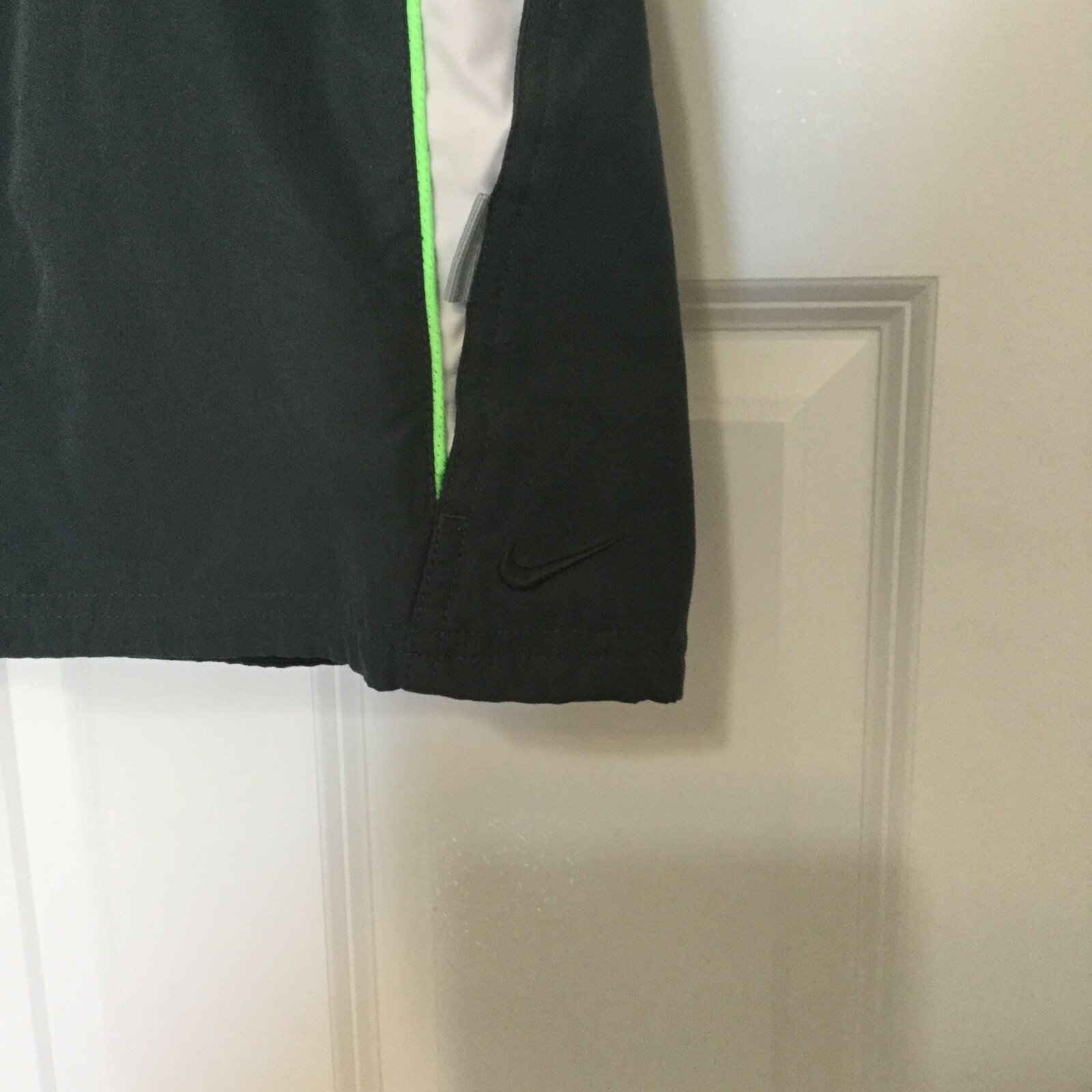 Picture 2 of 4