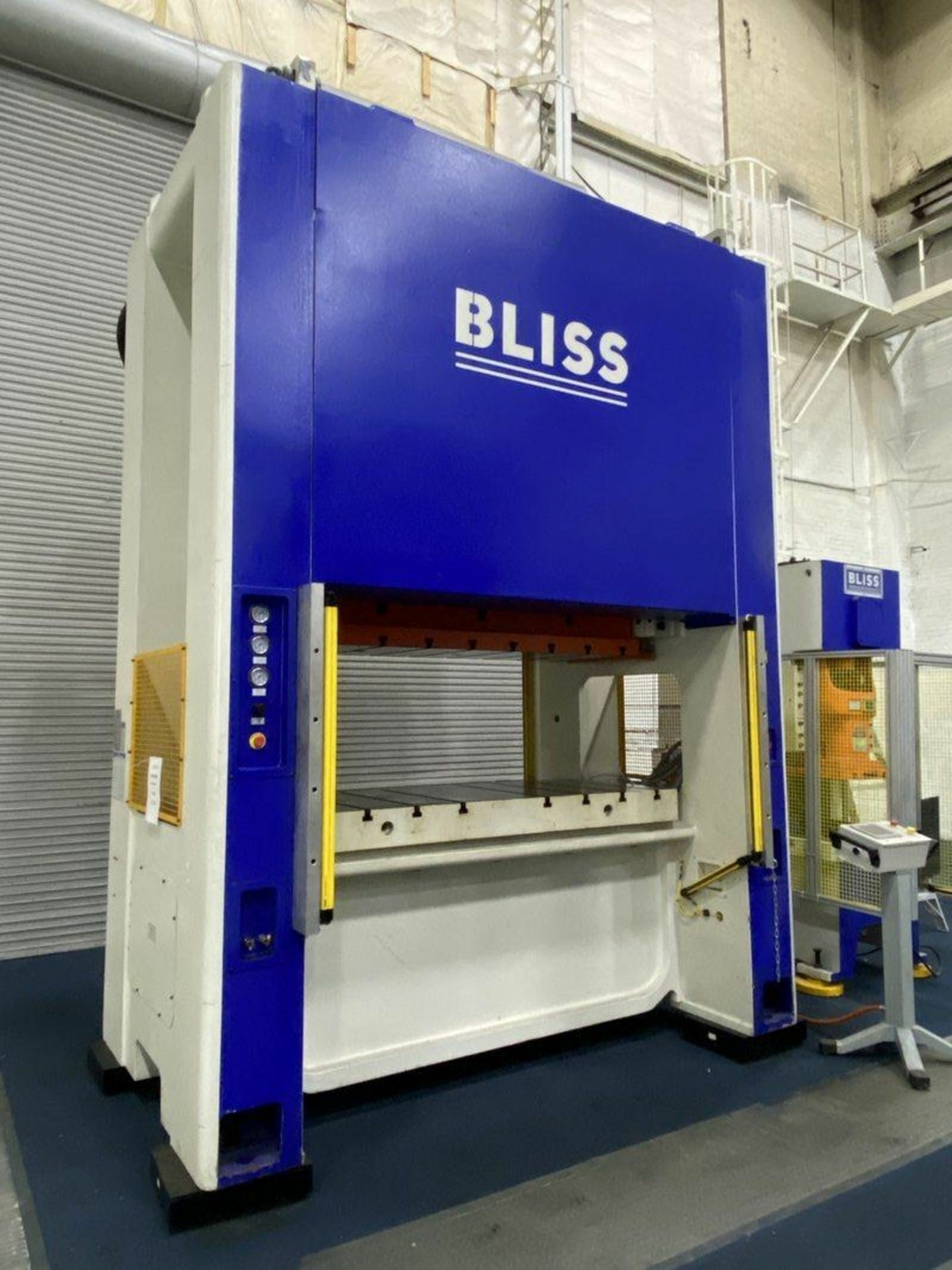 275 Ton Bliss SC2-250 Monoblock Press, 2018 - Light Curtains 275 Ton Bliss SC2-250 Monoblock Press, 2018 - Light Curtains