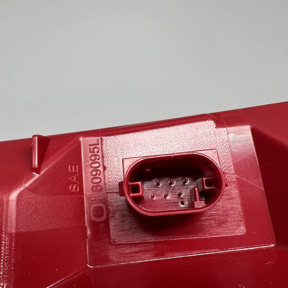 LUZ TRASERA IZQUIERDA MERCEDES BENZ SL550 SL63 LED 2017 2018 2019 2020  Foto 4 de 4