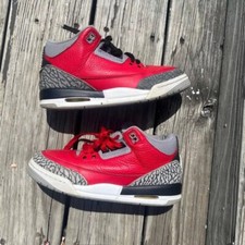 Size 5.5 - Jordan 3 Retro SE Mid Unite