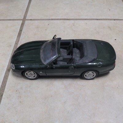 マクドナルドミニカー Hot Wheels Camaro Z-28 Confetti McDonalds 1982 Purple