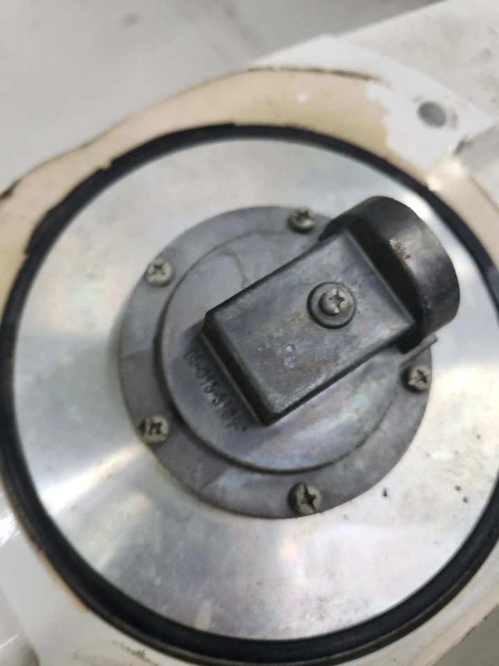 Base de radar marino Furuno RSB-0074-062 con transceptor RTR-062 12kW (usado) Foto 4 de 4