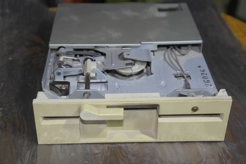 SAFRONIC DS-53A 5.25" FDD FLOPPY DISC DRIVE 1.2 MB retro
