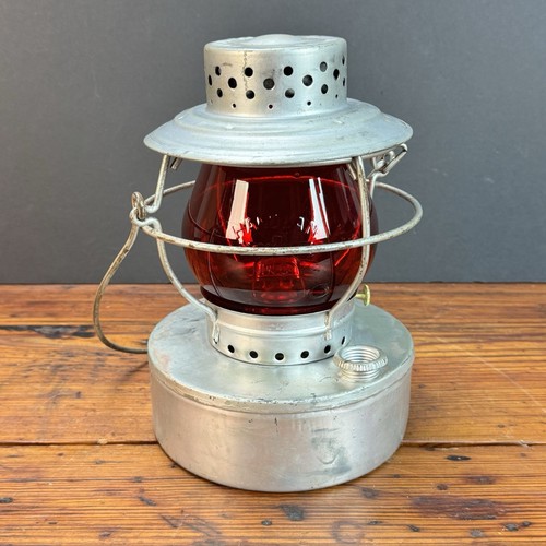 Vintage CLEAN Handlan St. Louis RAILROAD LANTERN w/ Red Globe Train Barn RR USA