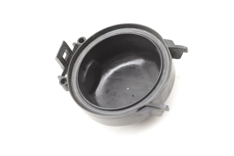 2001-2005 BMW 330I - Tampa do farol FEIXE BAIXO / CAP 6946039 - Imagem 2 de 4