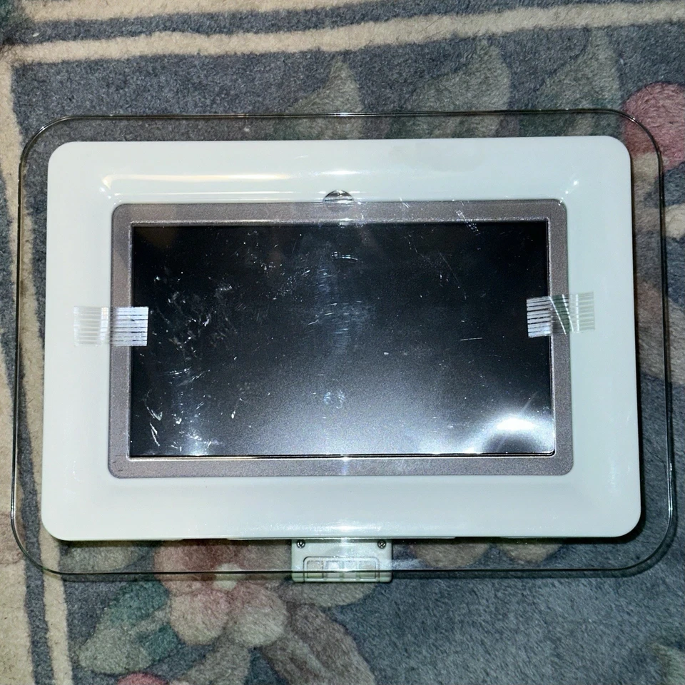 Coby DP-769 7" Widescreen Digital Photo Frame with MP3 Playback In Box - Image 4 of 4