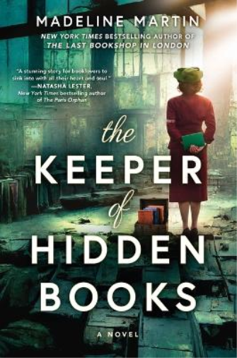 Madeline Martin The Keeper of Hidden Books (Tascabile)
