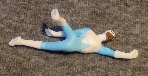 3.5" DISNEY Mr. Incredibles #6 FROZONE McDonalds Happy Meal Toy 2018 Collectible - Picture 9 of 10