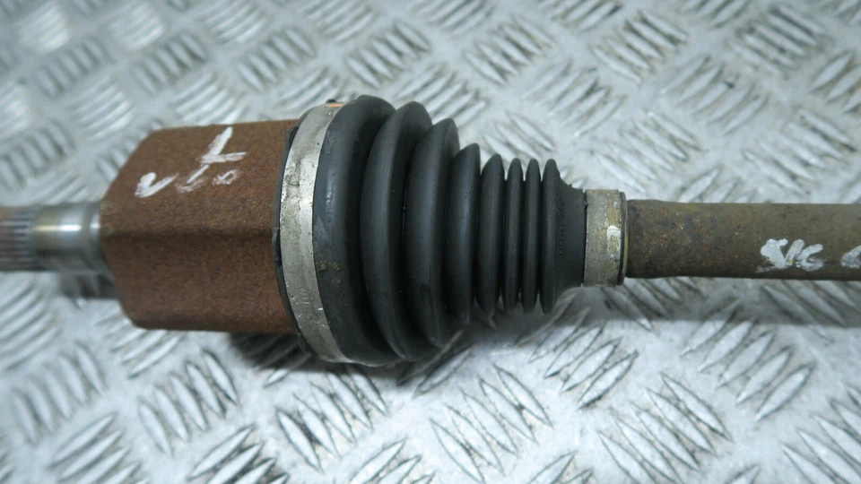 2013 VOLVO V60 1.6 DIESEL FRONT AUTO DRIVESHAFT LEFT PASSENGER SIDE REF2129 — 第 3/4 张图片