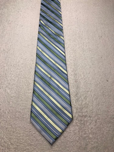 CRAVATTA UOMO JONES NEW YORK BLU CIELO CON STRISCE VERDI GIALLE 3,75 X 60 - Foto 2 di 4