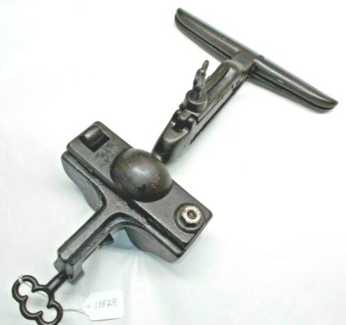 Tornillo de sierra, tornillo de afilar giratorio de hierro fundido vintage, mordazas de 9-1/4" de ancho - Imagen 3 de 8