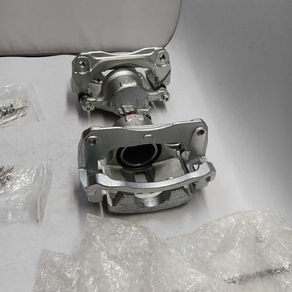 2x Pinzas de freno delanteras izquierda y derecha con soporte para Toyota Camry 05-06 Sienna Avalon Foto 2 de 4