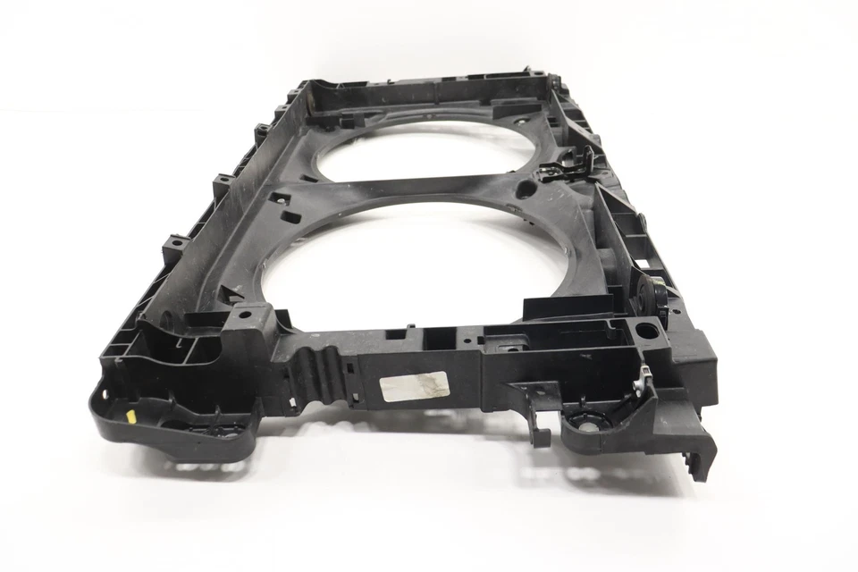 Cubierta de refrigeración del radiador Nissan Máxima 2016-2023 3,5 L soporte OEM 625083TA0B Foto 4 de 4