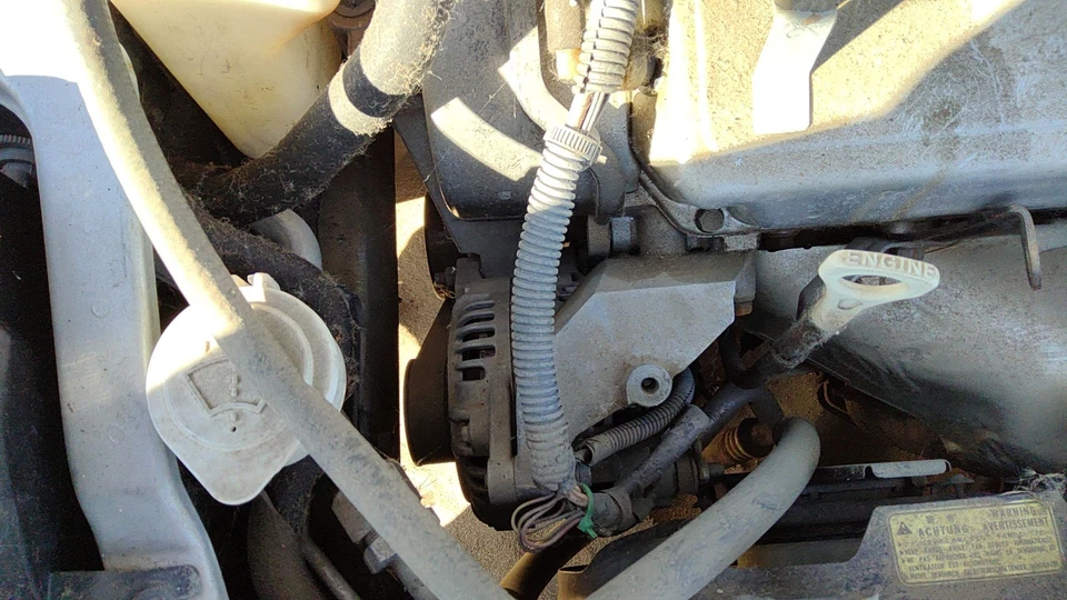 Alternador Mitsubishi Eclipse 2000-2005 3,0 l M373093d Foto 4 de 4