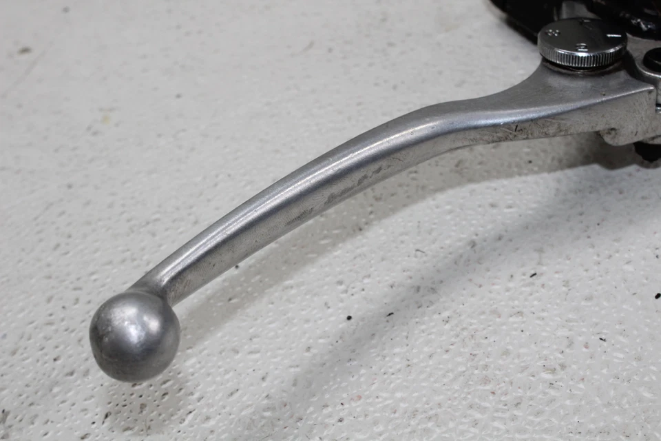 93-98 SUZUKI GSXR1100W GSX-R1100W CILINDRO MAESTRO FRENO DELANTERO CON PALANCA Foto 2 de 4