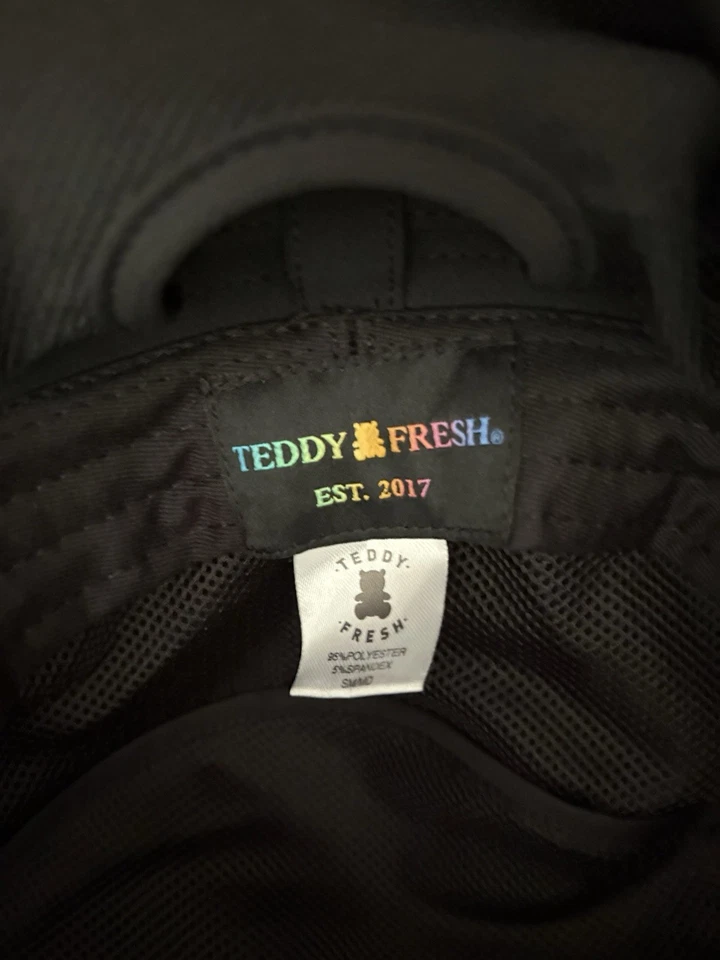 Sombrero de cubo negro fresco de peluche con logotipo banda ropa de calle talla S/M mezcla de nailon Foto 3 de 3