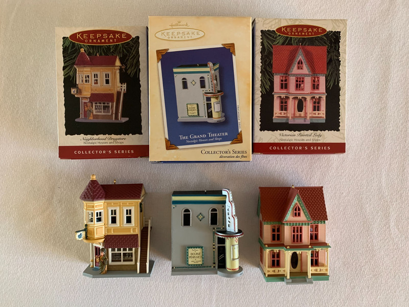 Hallmark - Nostalgic Houses and Shops 1994-1996-2003 (3) New