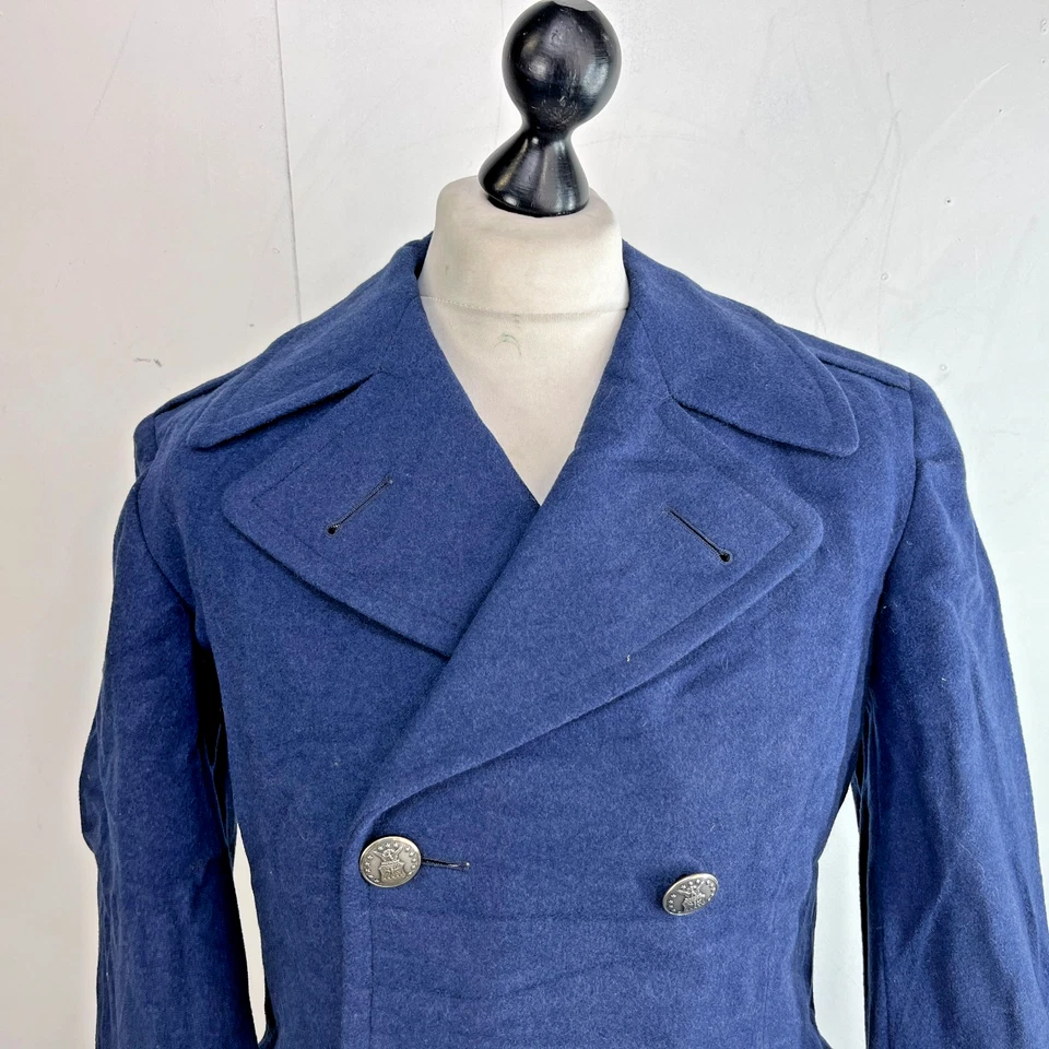 USAF U.S Air Force Military Wool Greatcoat Overcoat in Blue  size M (35R) - Image 2 of 4