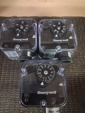 3 New! KROMSCHROEDER  HONEYWELL KS84447830 DG 150T 2IN Gas Pressure Switches 