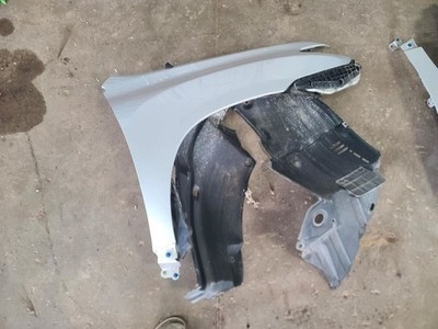 (LOCAL PICKUP ONLY) Passenger Fender Plus With Antenna Hole Fits 11-13 HIGHLANDE